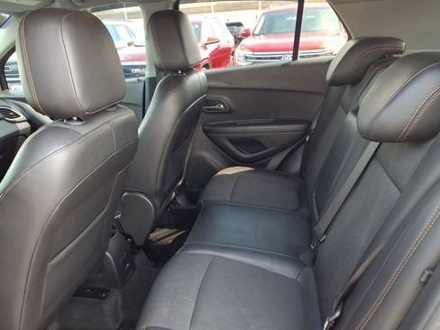 Used 2021 Chevrolet Trax LT w/ Driver Confidence Package FWD image 25