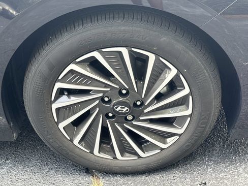 Used 2024 Hyundai Sonata Limited FWD image 12