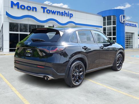 Used 2023 Honda HR-V Sport image 6