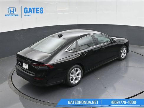 New 2025 Honda Accord LX image 38