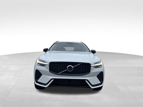 Used 2024 Volvo XC60 T8 Plus w/ Climate Package AWD/4WD image 5