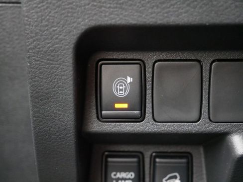 Used 2024 Nissan Frontier PRO-4X w/ Technology Package image 24