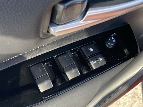 Certified 2025 Toyota Corolla SE image 22