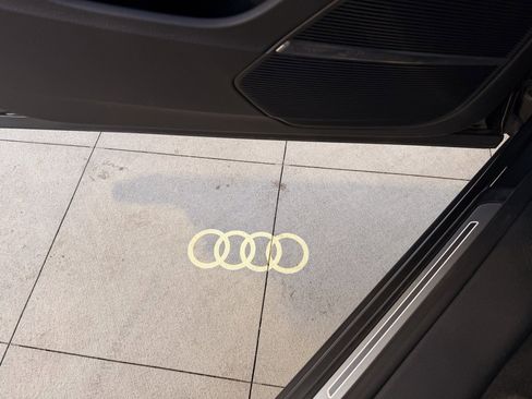 Used 2019 Audi Q8 Prestige image 7