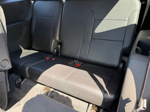 Used 2018 Chevrolet Traverse Premier w/ Driver Confidence II Package FWD image 23