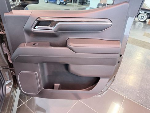 Used 2023 Chevrolet Silverado 1500 LT AWD/4WD image 25
