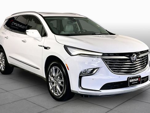 Certified 2023 Buick Enclave Essence w/ Experience Buick Package FWD image 3