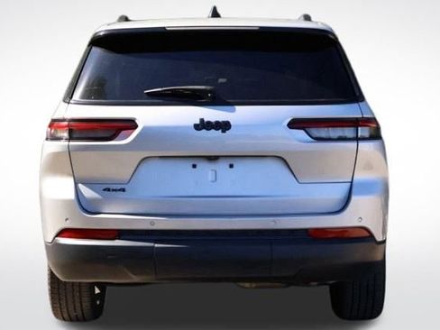 Used 2023 Jeep Grand Cherokee L Laredo image 19