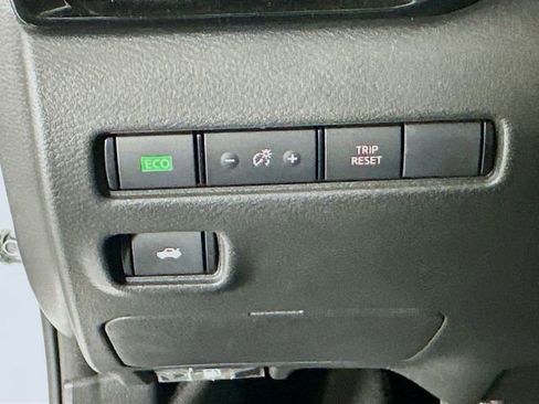 Certified 2024 Nissan Sentra SV image 12