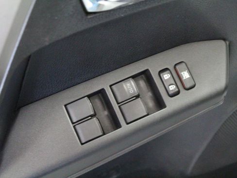 Used 2017 Toyota RAV4 XLE w/ Protection Package image 20