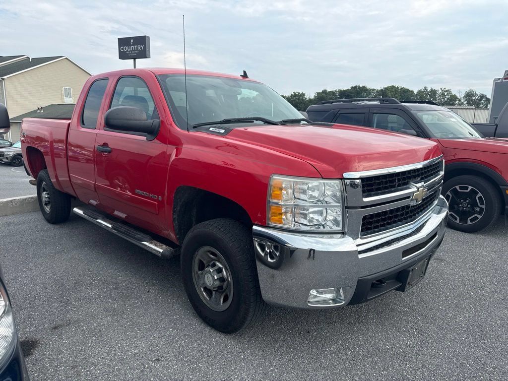 Used 2008 Chevrolet Silverado 2500 LT w/ 1LT Convenience Package AWD/4WD image 1