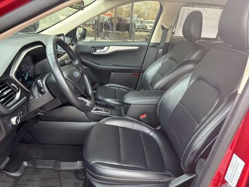 Certified 2020 Ford Escape SEL image 9