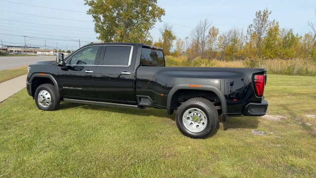 Certified 2026 GMC Sierra 3500 Denali Ultimate AWD/4WD image 6