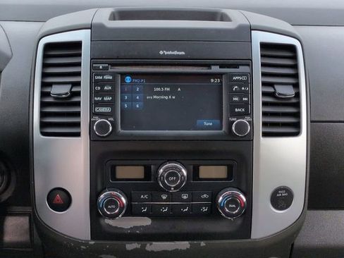 Used 2017 Nissan Frontier PRO-4X w/ Pro-4x Luxury Package image 18