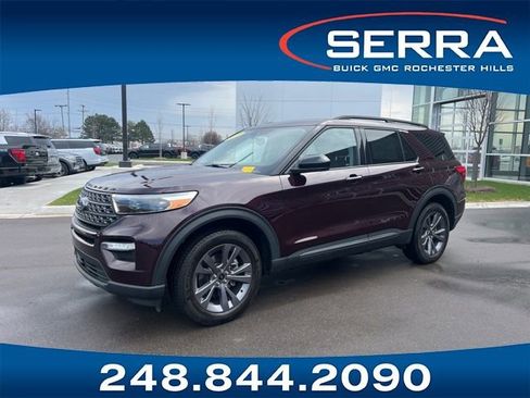 Used 2023 Ford Explorer XLT w/ Equipment Group 202A AWD/4WD image 1