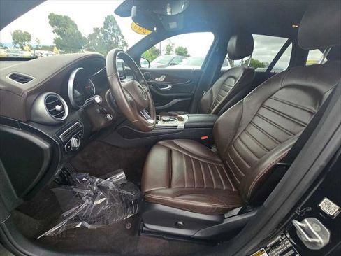Used 2018 Mercedes-Benz GLC 300 4MATIC image 23