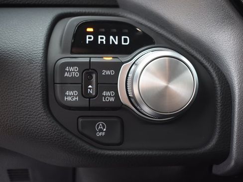 Used 2025 RAM 1500 Laramie AWD/4WD image 27
