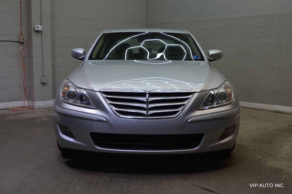 Used 2010 Hyundai Genesis 4.6 RWD image 5