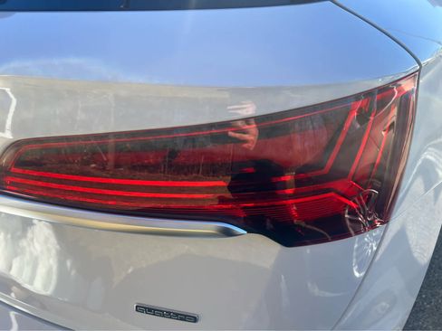 Used 2024 Audi Q5 2.0T Premium w/ Convenience Package image 10