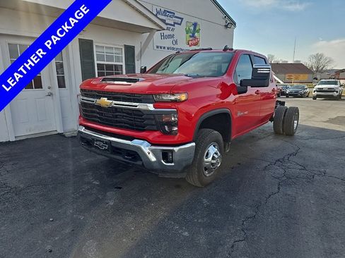 Used 2024 Chevrolet Silverado 3500 LT w/ Convenience Package image 1