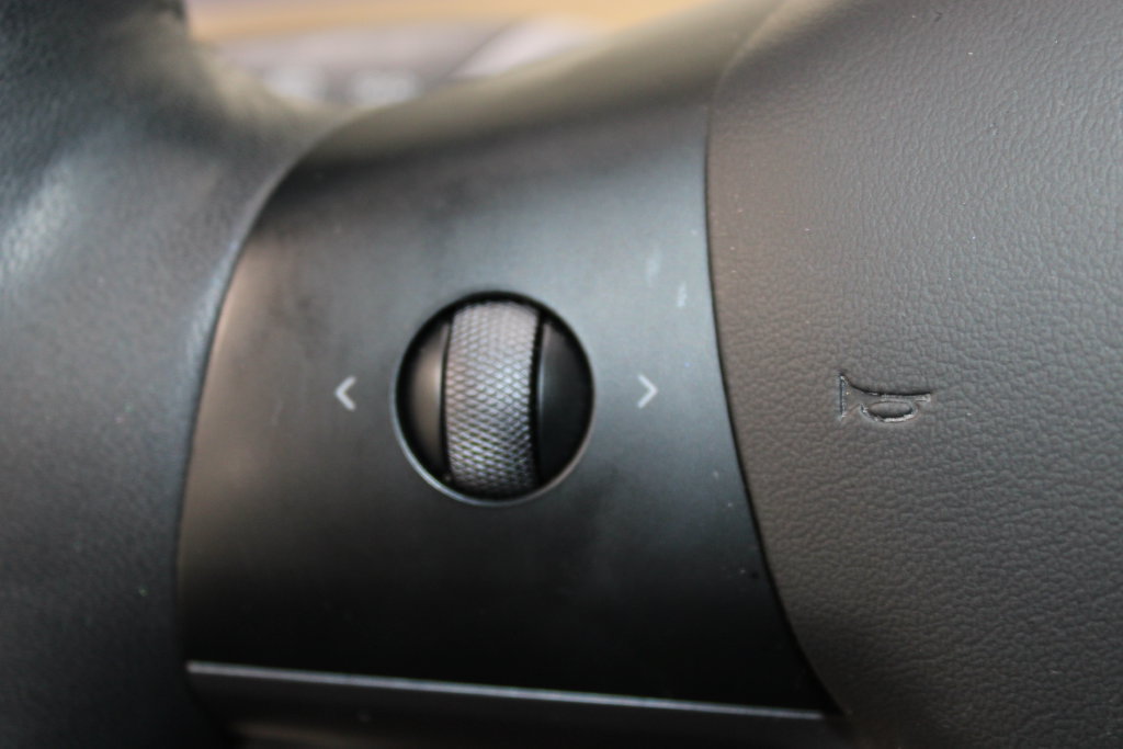 Used 2023 Tesla Model Y Long Range AWD/4WD image 22
