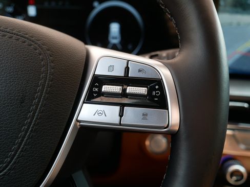 Certified 2025 Kia Telluride SX Prestige X-Line AWD/4WD image 29