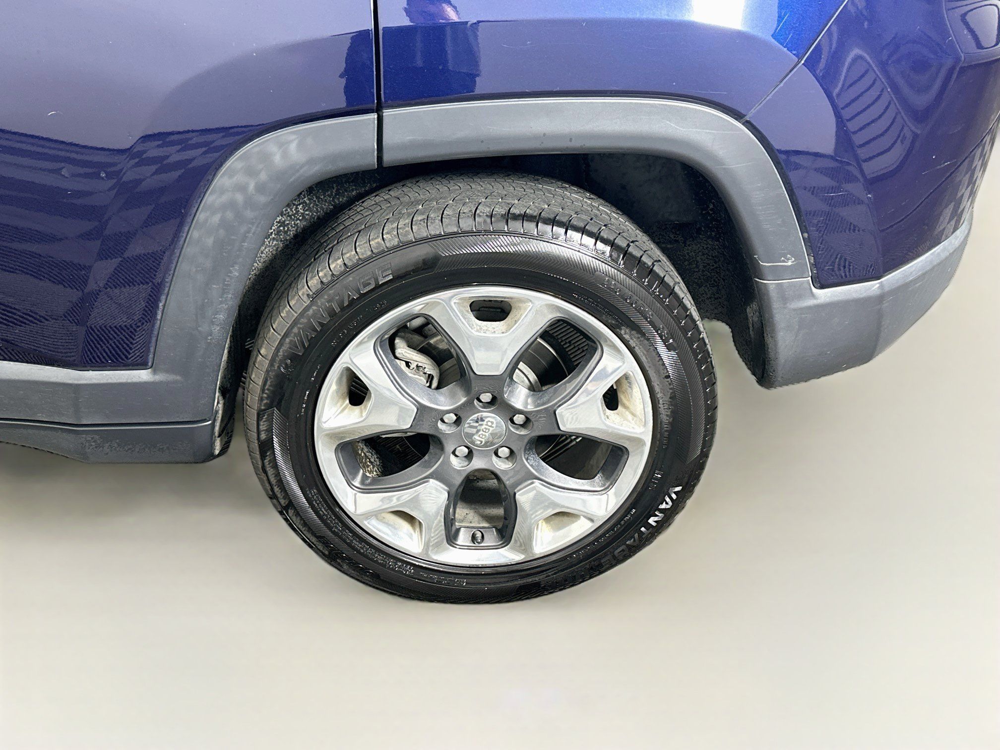 Used 2018 Jeep Compass Limited AWD/4WD image 11