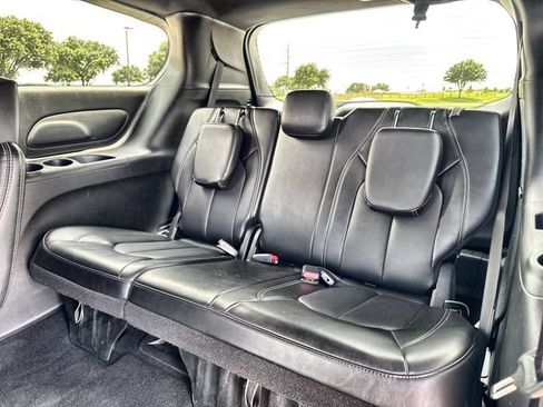 Used 2025 Chrysler Pacifica Select FWD image 22
