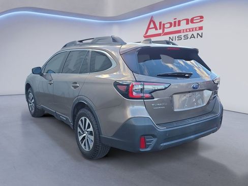 Used 2021 Subaru Outback Premium image 3
