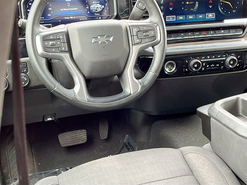 Used 2023 Chevrolet Silverado 1500 LT AWD/4WD image 23
