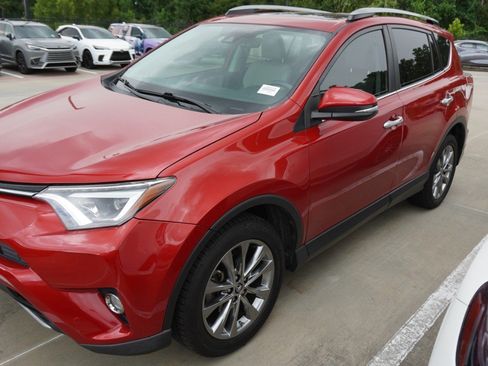 Used 2017 Toyota RAV4 Limited FWD image 4