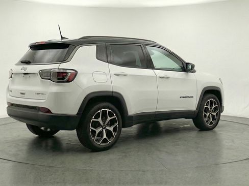 Used 2025 Jeep Compass Limited AWD/4WD image 9