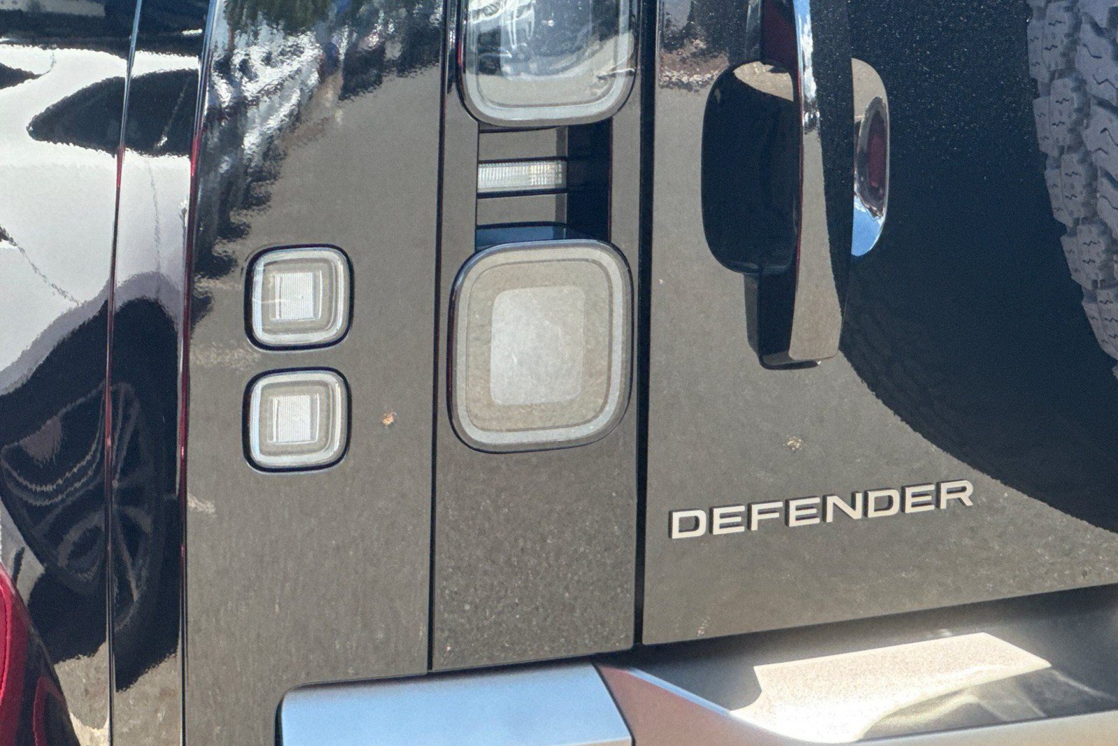New 2026 Land Rover Defender 110 S AWD/4WD image 27