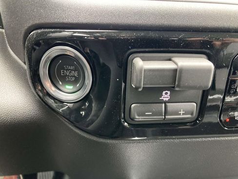 New 2026 GMC Sierra 2500 SLT w/ SLT Convenience Package AWD/4WD image 22