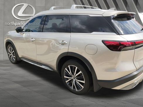 Used 2024 INFINITI QX60 Sensory w/ Vision Package FWD image 2