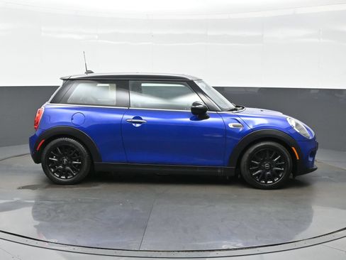 Used 2019 MINI Cooper 2-Door Hardtop FWD image 7