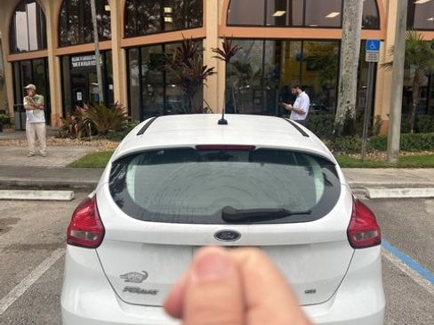 Used 2018 Ford Focus SE image 4