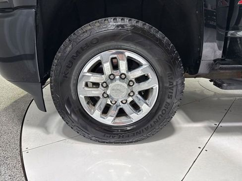 Used 2017 Chevrolet Silverado 3500 LT w/ LT Convenience Package AWD/4WD image 5