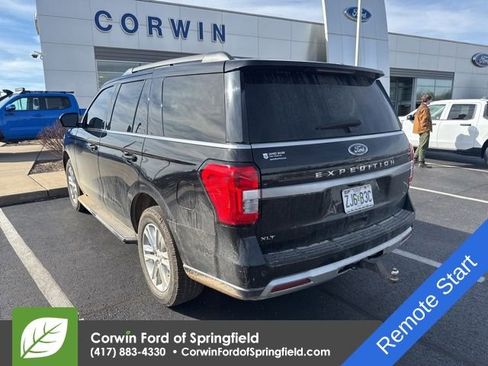 Used 2022 Ford Expedition XLT image 4