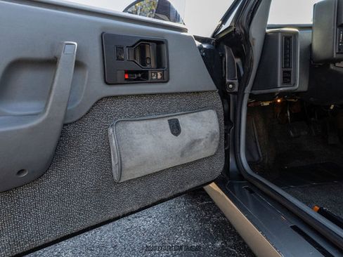 Used 1986 Pontiac Fiero GT image 37