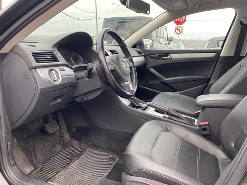Used 2013 Volkswagen Passat 2.5 SE image 10