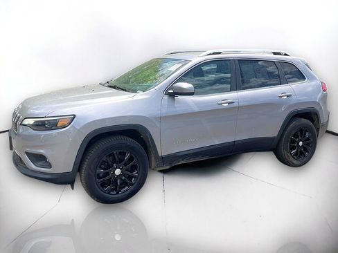 Used 2019 Jeep Cherokee Latitude w/ Popular Appearance Group AWD/4WD image 2