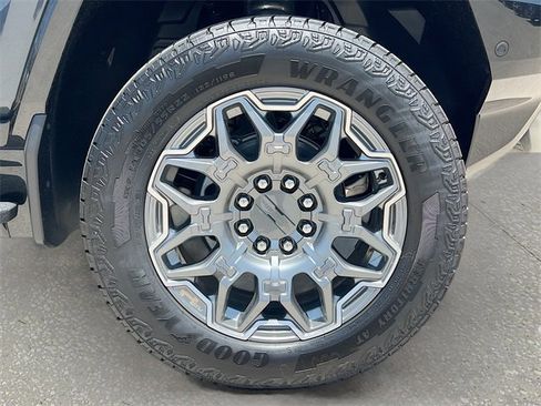 New 2025 GMC Hummer EV 3X image 19