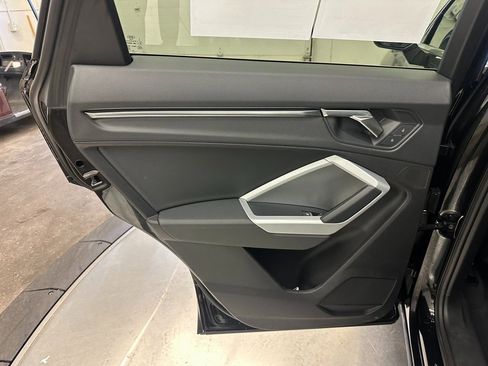 Used 2024 Audi Q3 2.0T Premium image 25