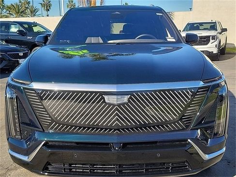 Used 2026 Cadillac Vistiq Luxury image 35