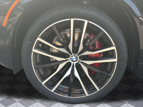 New 2026 BMW X5 xDrive40i w/ M Sport Package AWD/4WD image 13