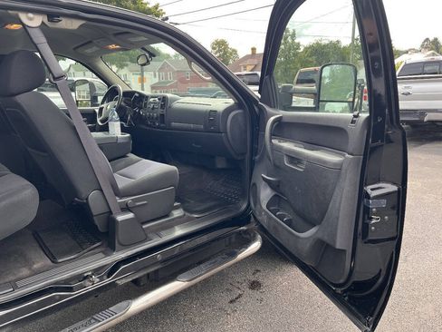 Used 2011 Chevrolet Silverado 3500 LT AWD/4WD image 24