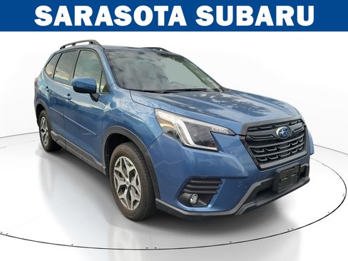 Used 2024 Subaru Forester Premium image 1
