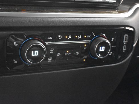 Used 2024 Chevrolet Silverado 1500 LT AWD/4WD image 20