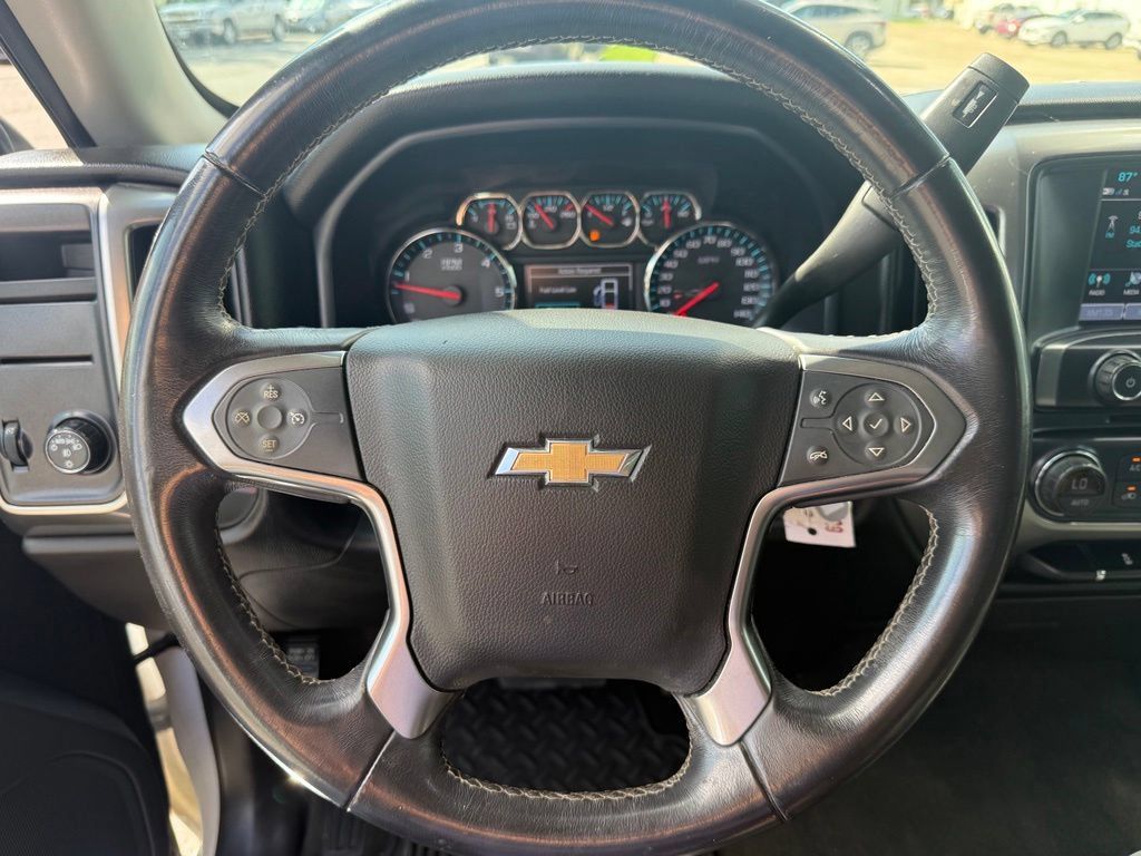 Used 2018 Chevrolet Silverado 1500 LT w/ LT Eassist Package RWD image 9